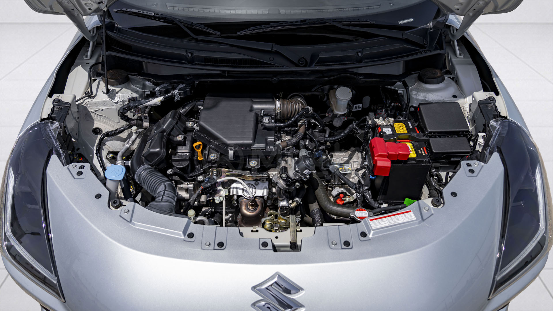 
								(LHD) SUZUKI SWIFT GLX 1.2P AT FWD MY2026 – SILVER full									