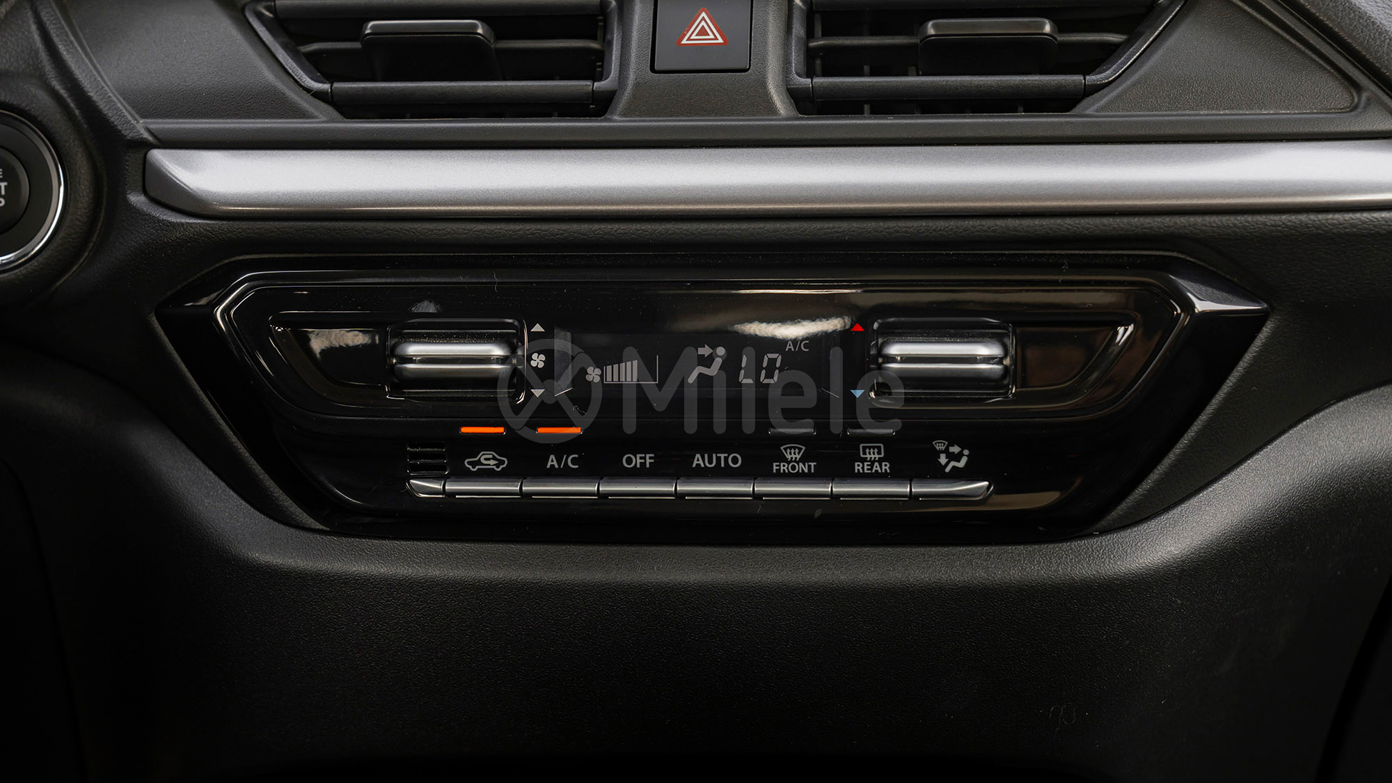 
								(LHD) SUZUKI SWIFT GLX 1.2P AT FWD MY2026 – ORANGE full									