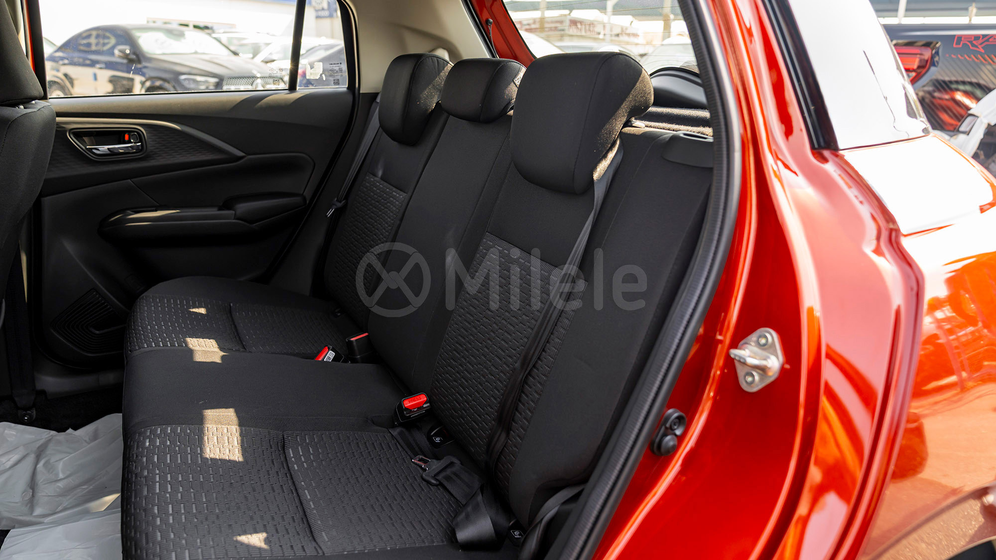 
								(LHD) SUZUKI SWIFT GLX 1.2P AT FWD MY2026 – ORANGE full									