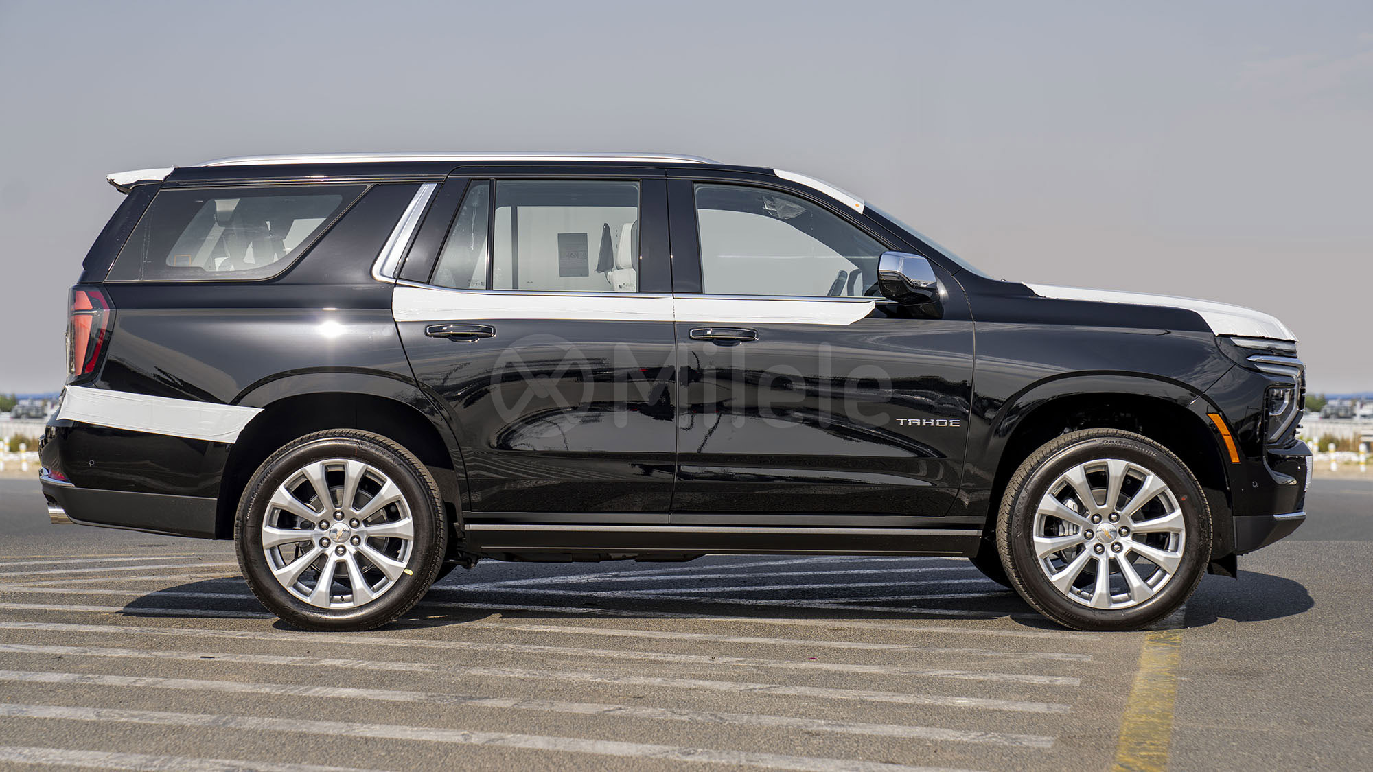
								(LHD) CHEVROLET TAHOE Premier 5.3P AT MY2025 – BLACK full									