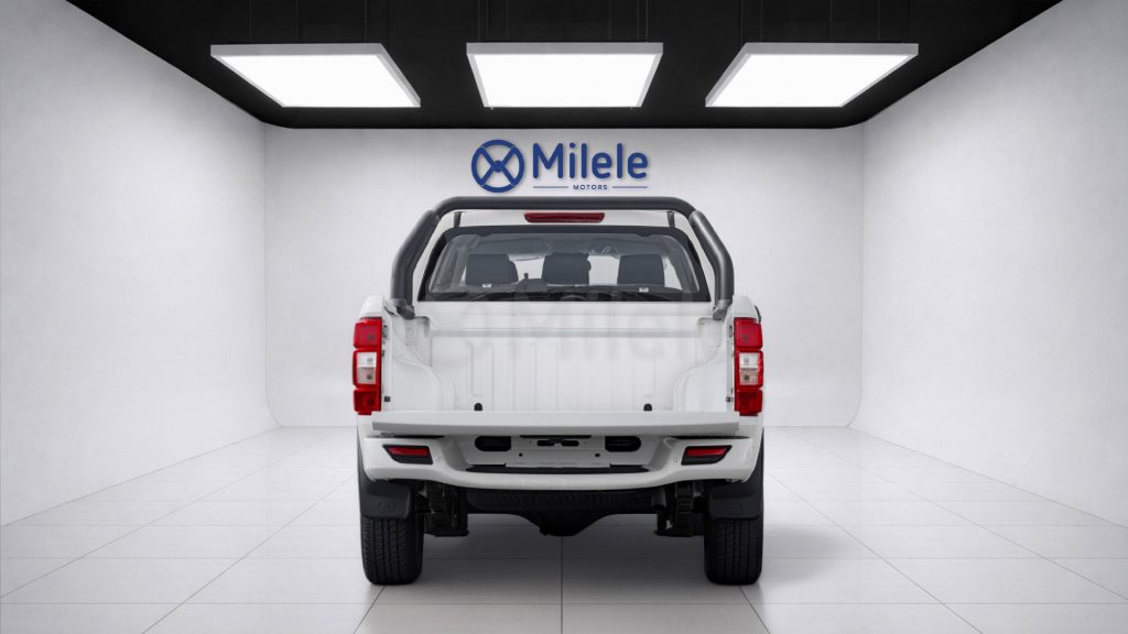 (LHD) GWM WINGLE 7 LUXURY 2.0D MT 4X4 MY2025 – WHITE