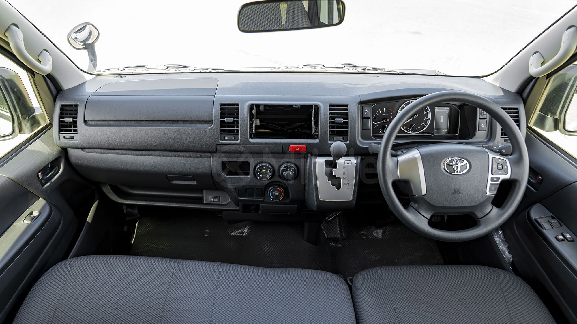 
(RHD) Toyota HIACE VAN LONG DX 2.0P AT MY2025 – WHITE full									