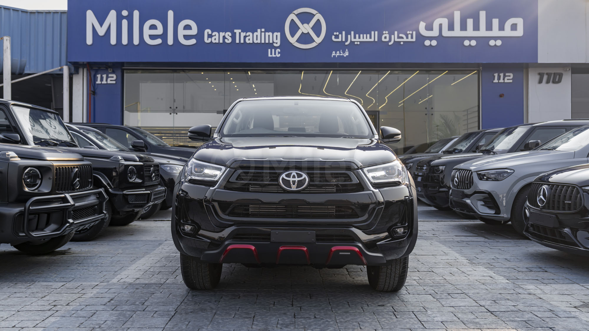 
								(RHD) TOYOTA HILUX DC 2.8D AT 4X4 MY2025 – BLACK full									