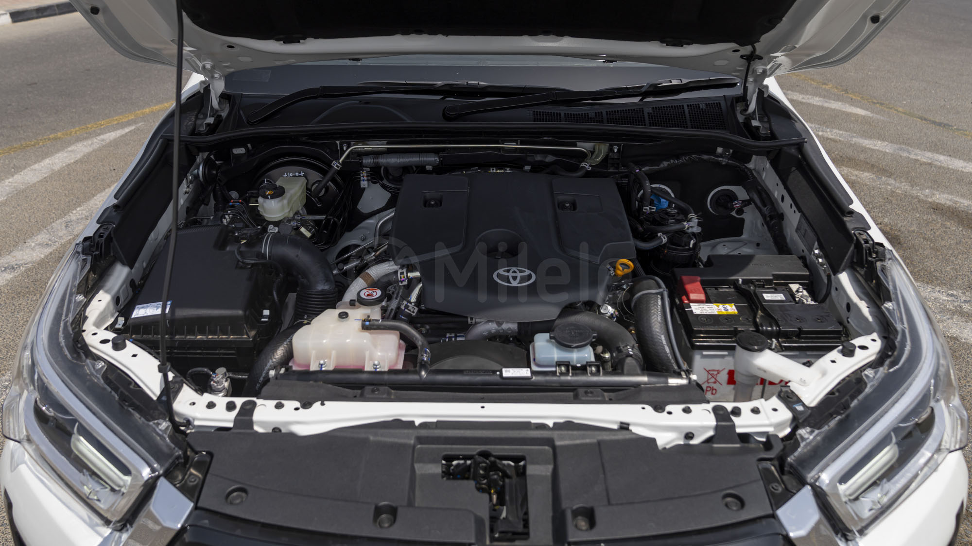 
								(RHD) TOYOTA HILUX DC 2.8D AT 4X4 MY2025 – WHITE full									