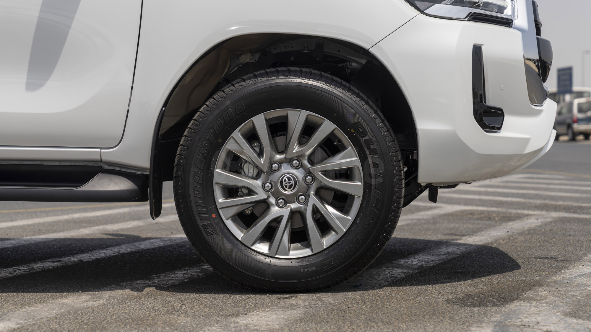 
								(RHD) TOYOTA HILUX DC 2.8D AT 4X4 MY2025 – WHITE full									