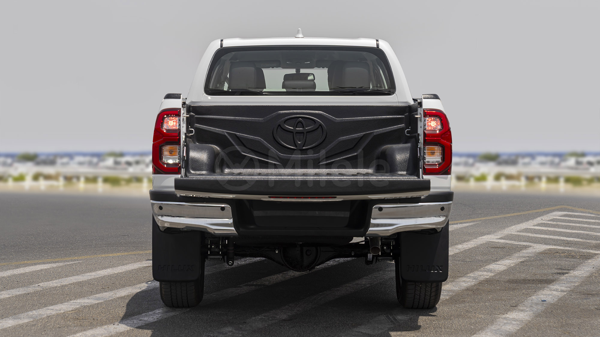 
								(RHD) TOYOTA HILUX DC 2.8D AT 4X4 MY2025 – WHITE full									