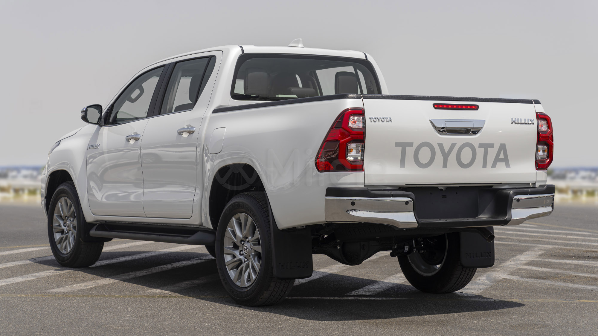 
								(RHD) TOYOTA HILUX DC 2.8D AT 4X4 MY2025 – WHITE full									