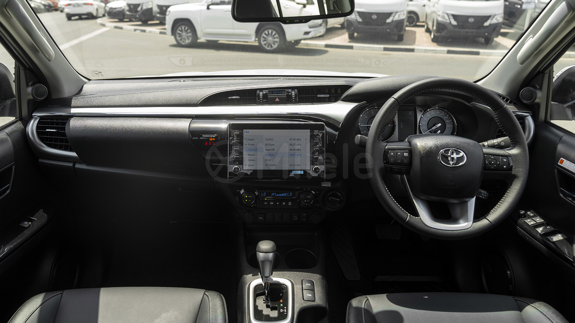 
								(RHD) TOYOTA HILUX DC 2.8D AT 4X4 MY2025 – WHITE full									