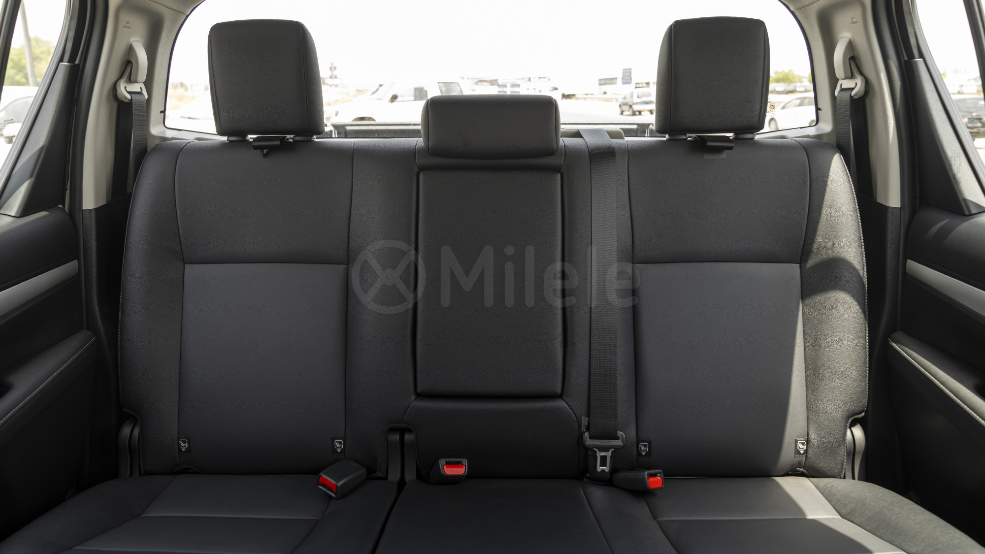 
								(RHD) TOYOTA HILUX DC 2.8D AT 4X4 MY2025 – WHITE full									