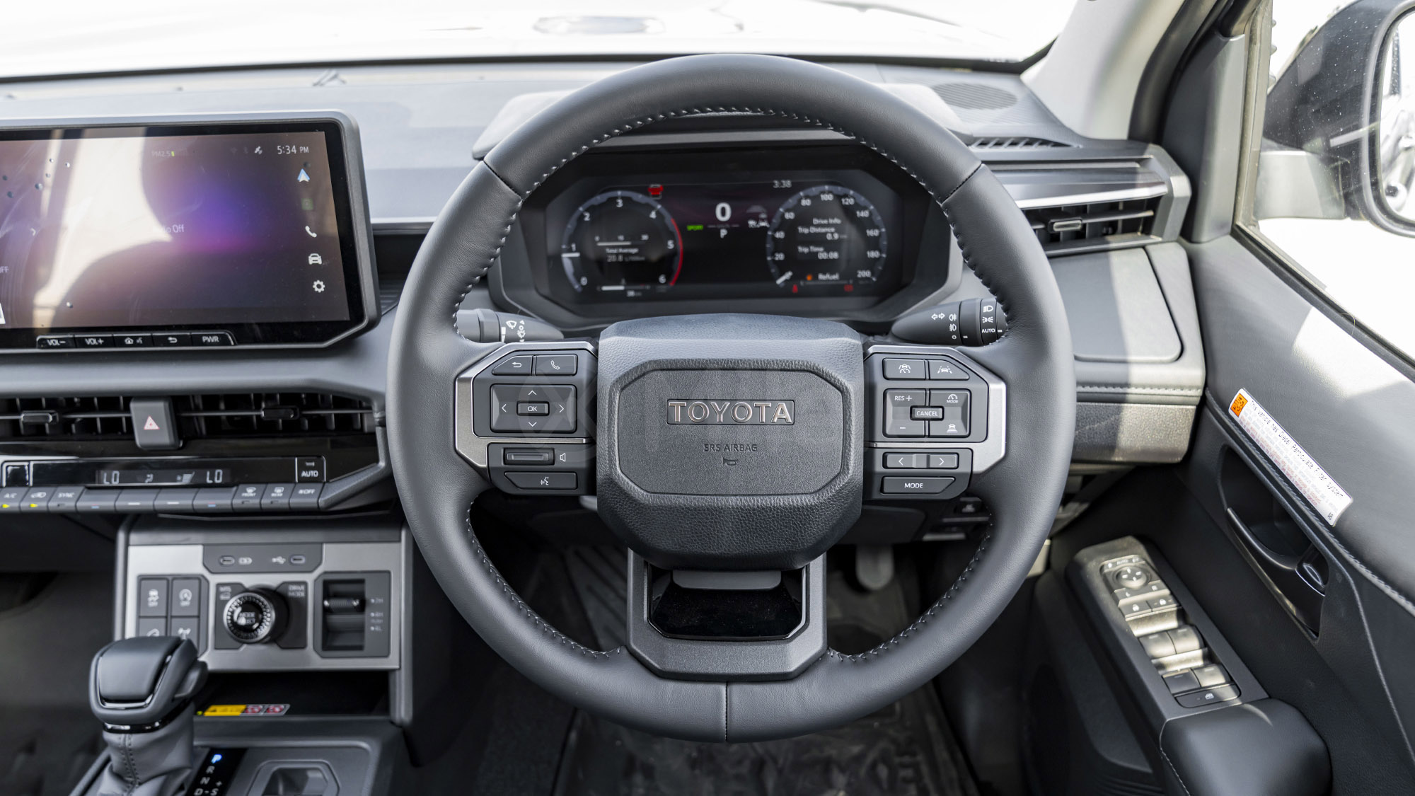 
								(RHD) TOYOTA HILUX TRAVO OVERLAND PLUS 2.8D AT MY2026 – GREY full									