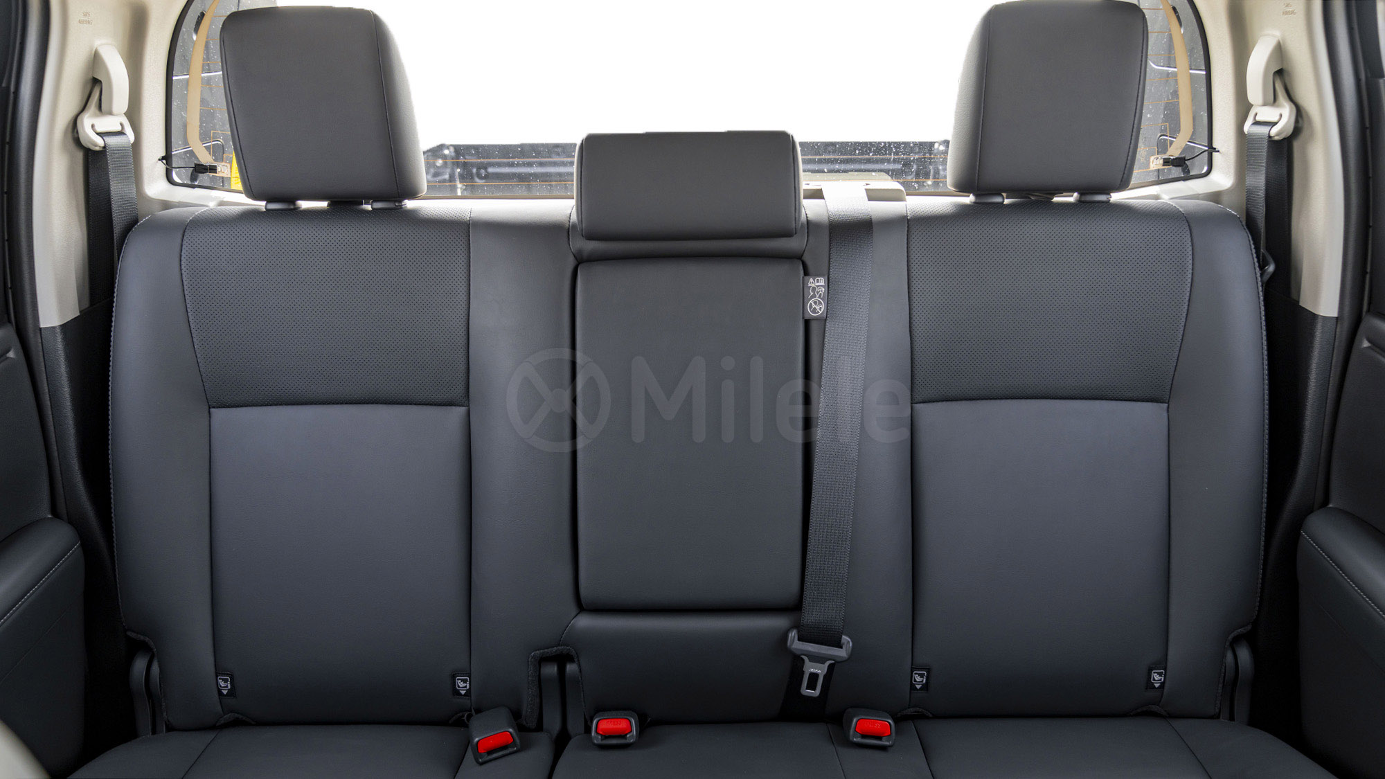 
								(RHD) TOYOTA HILUX TRAVO OVERLAND PLUS 2.8D AT MY2026 – GREY full									