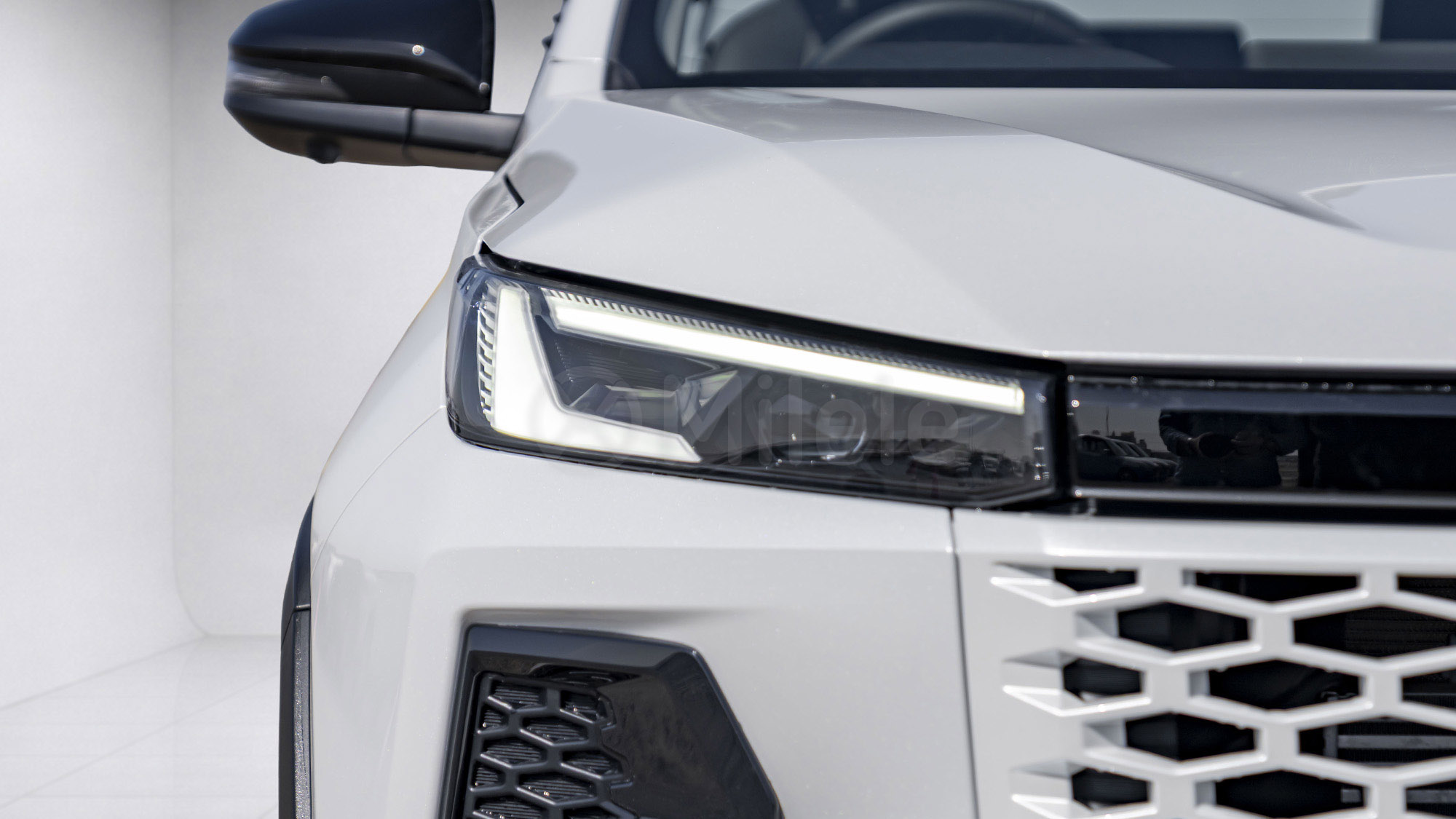 
								(RHD) TOYOTA HILUX TRAVO OVERLAND PLUS 2.8D AT MY2026 – White full									