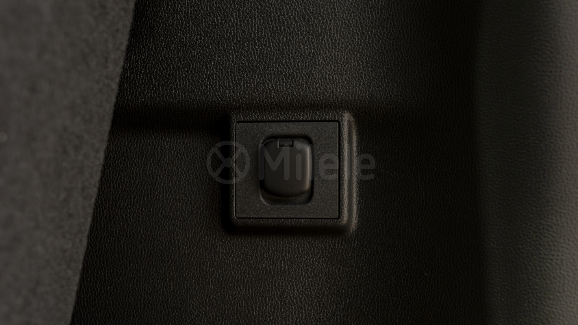 
								(RHD) TOYOTA PRADO 250 VX 2.8D AT MY2025 – BLACK full									