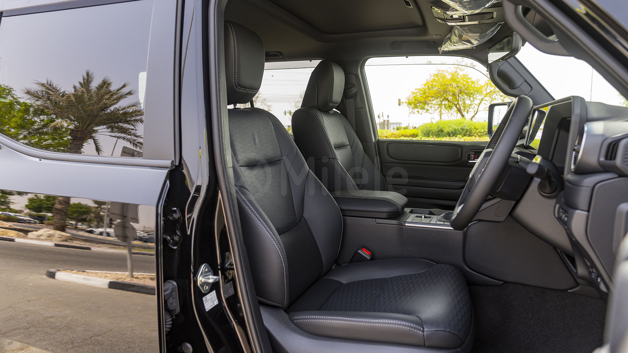 
								(RHD) TOYOTA PRADO 250 VX 2.8D AT MY2025 – BLACK full									