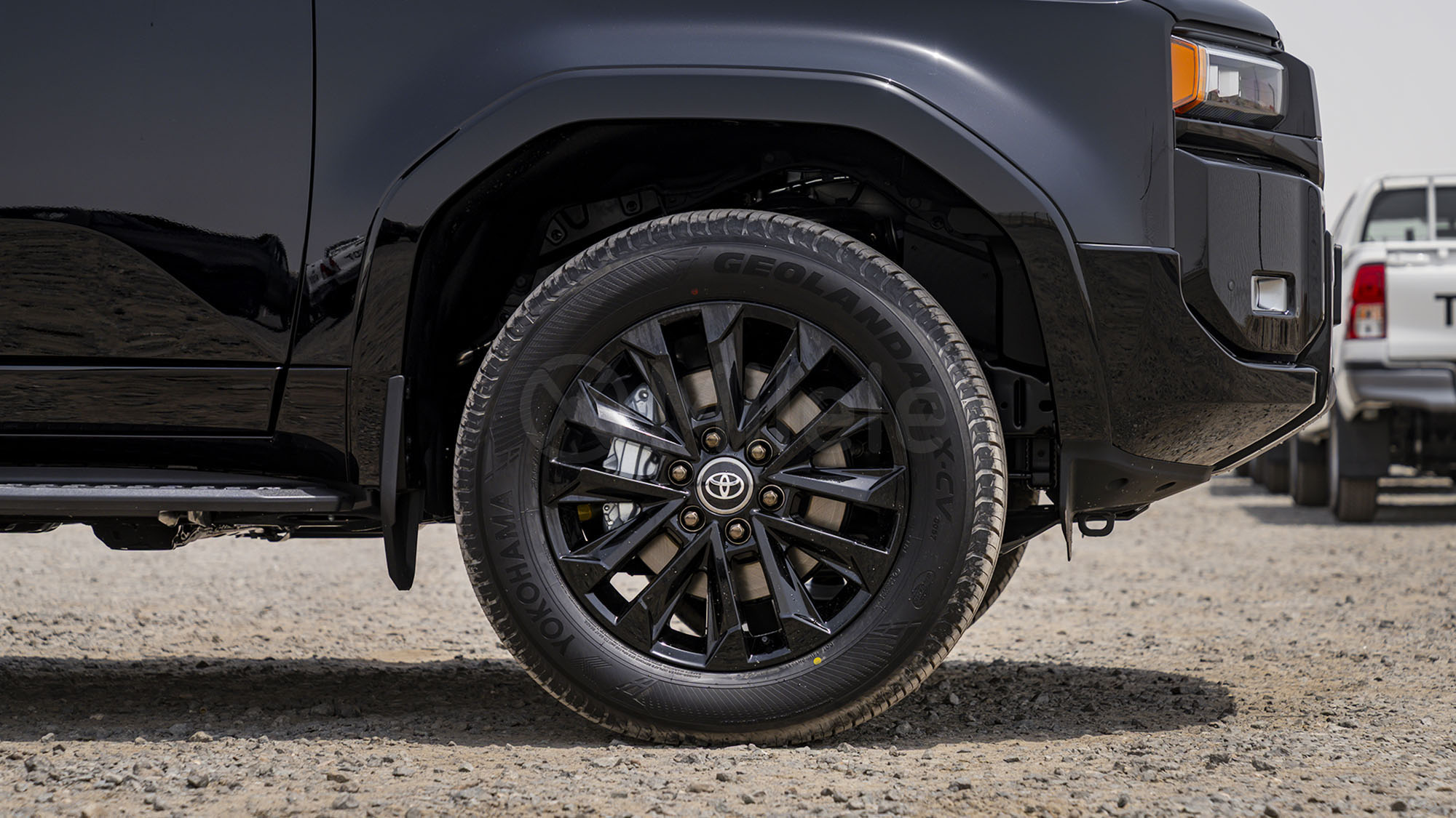 
								(RHD) TOYOTA PRADO 250 KAKADU 2.8D AT 4X4 MY2025 – BLACK full									
