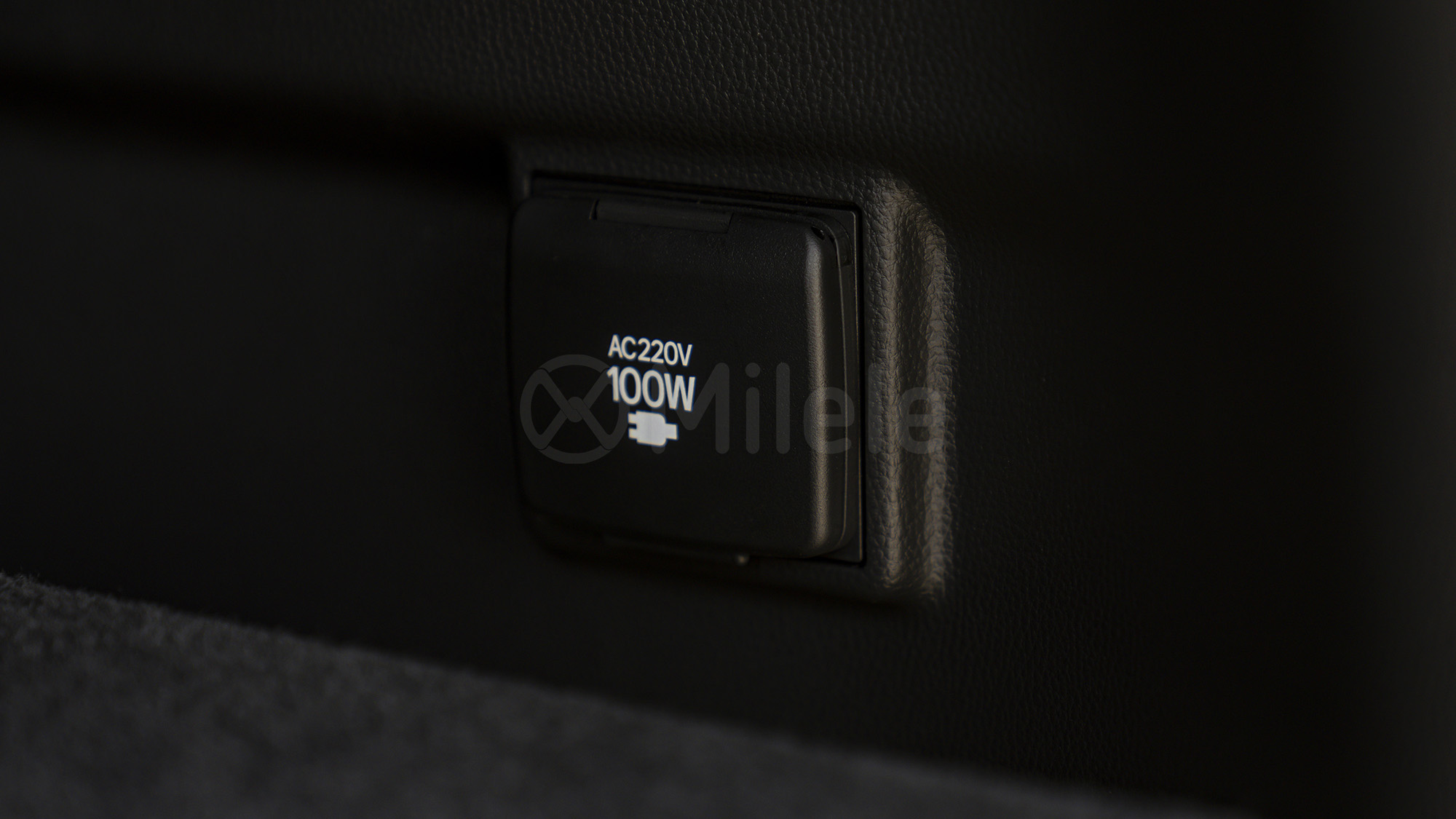 
								(RHD) TOYOTA PRADO 250 KAKADU 2.8D AT 4X4 MY2025 – BLACK full									