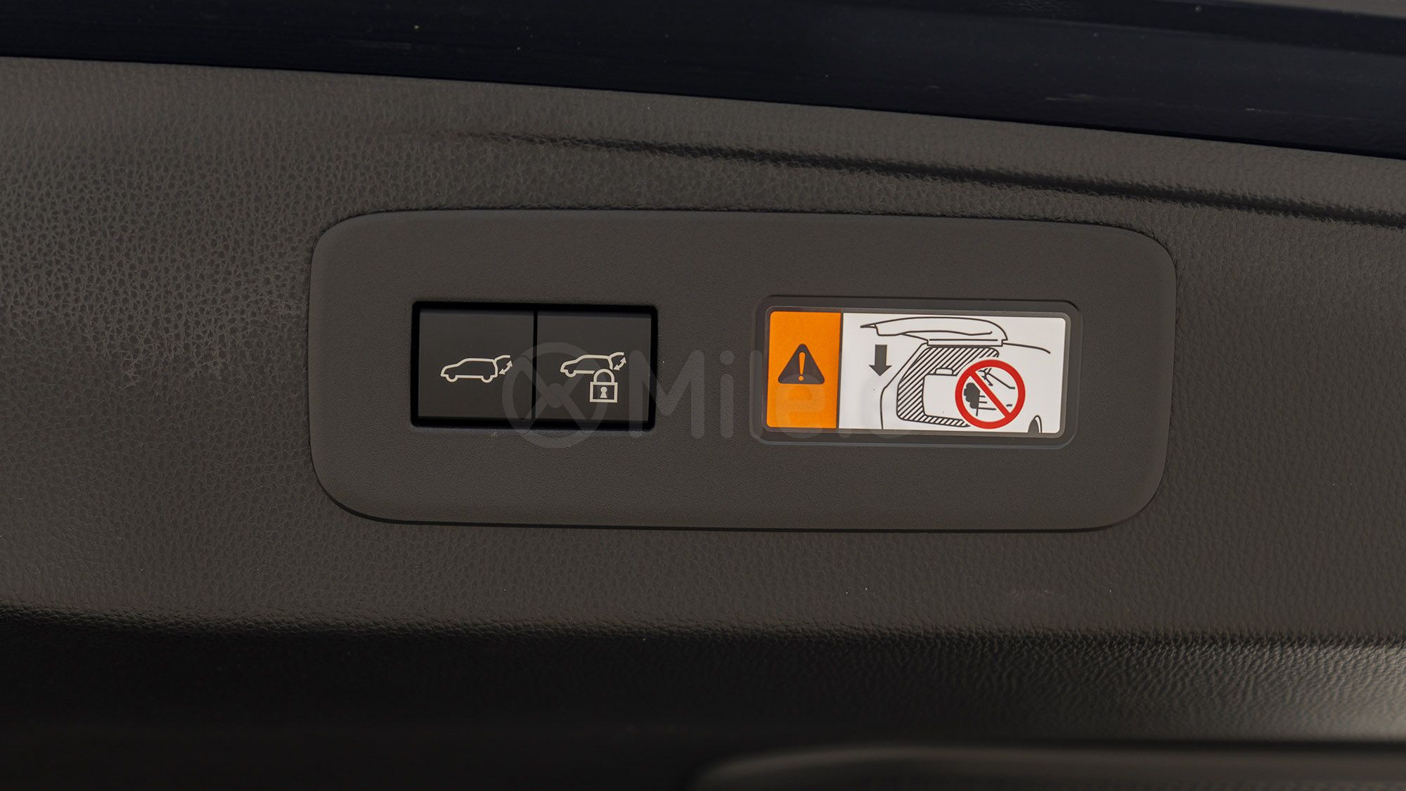 
								(RHD) TOYOTA PRADO 250 KAKADU 2.8D AT 4X4 MY2025 – BLACK full									