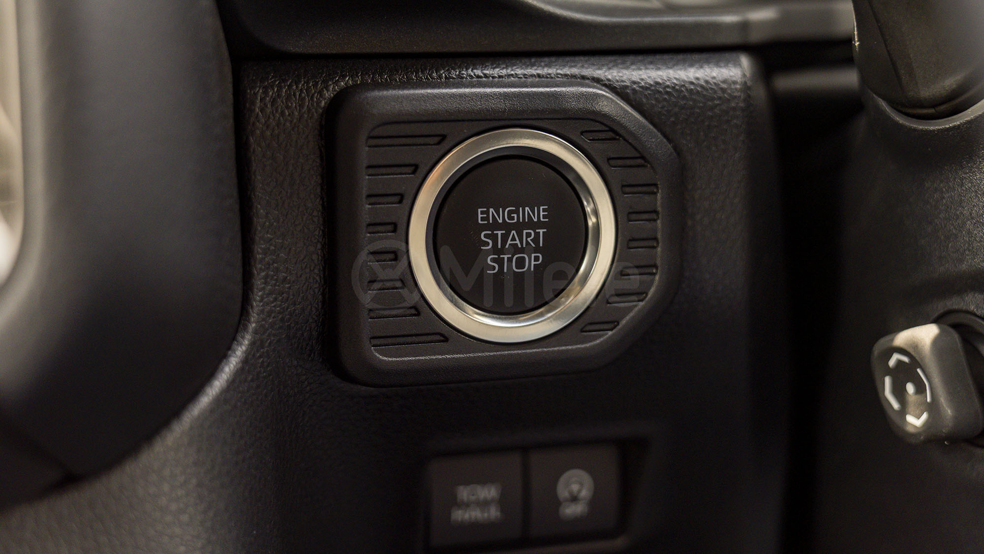 
								(RHD) TOYOTA PRADO 250 KAKADU 2.8D AT 4X4 MY2025 – BLACK full									
