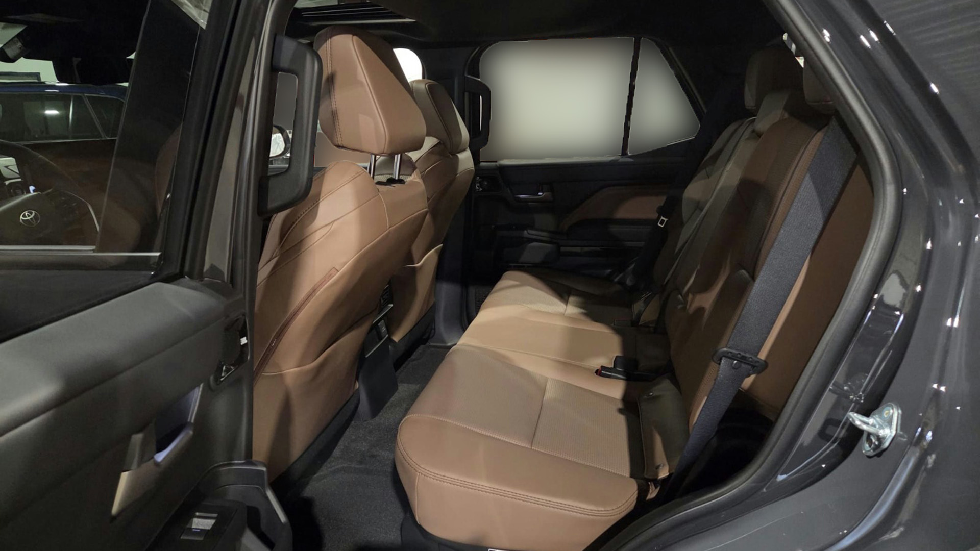 
								(LHD) TOYOTA 4RUNNER LIMITED 4.0P AT MY2026 – COMING SOON full									