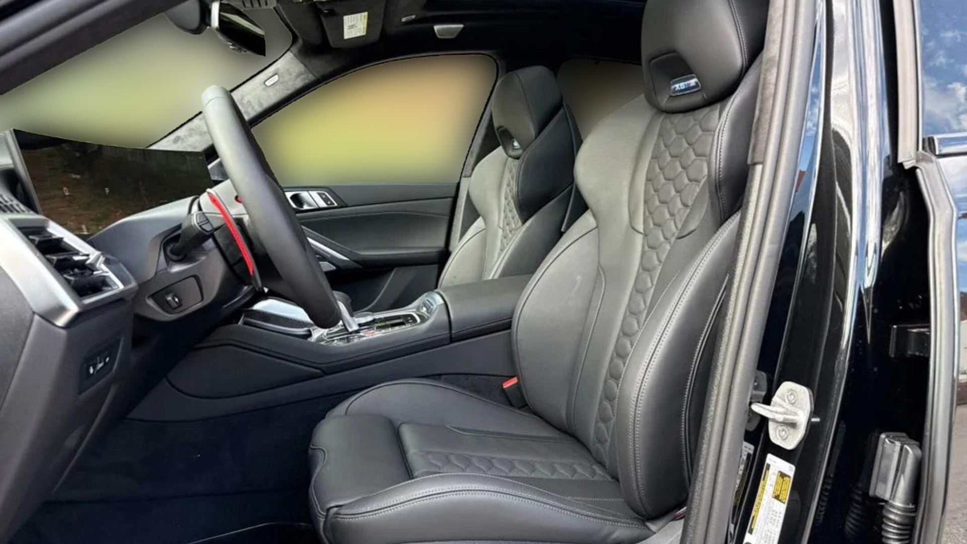 
								(LHD) BMW X6M COMPETITION 4.4P AT MY2026 – COMING SOON full									