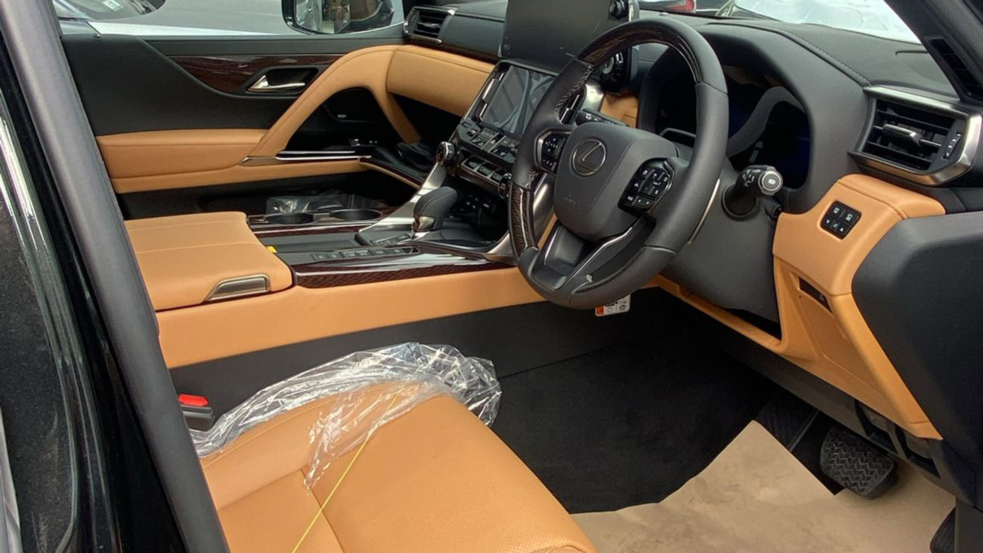 
								(RHD) LEXUS LX700H SPORTS LUXURY 3.4PH AT MY2026 – COMING SOON full									