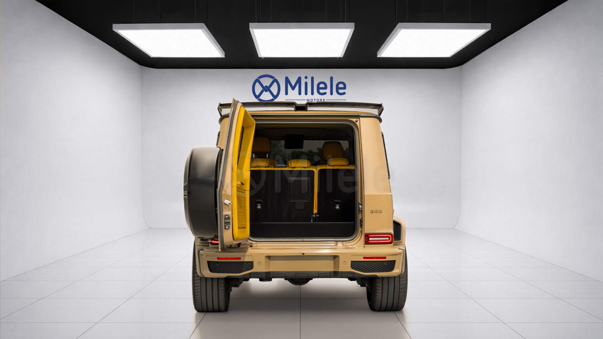 
(LHD) MERCEDES-BENZ G63 BRABUS 800 4.0P AT MY2019 – BEIGE full									