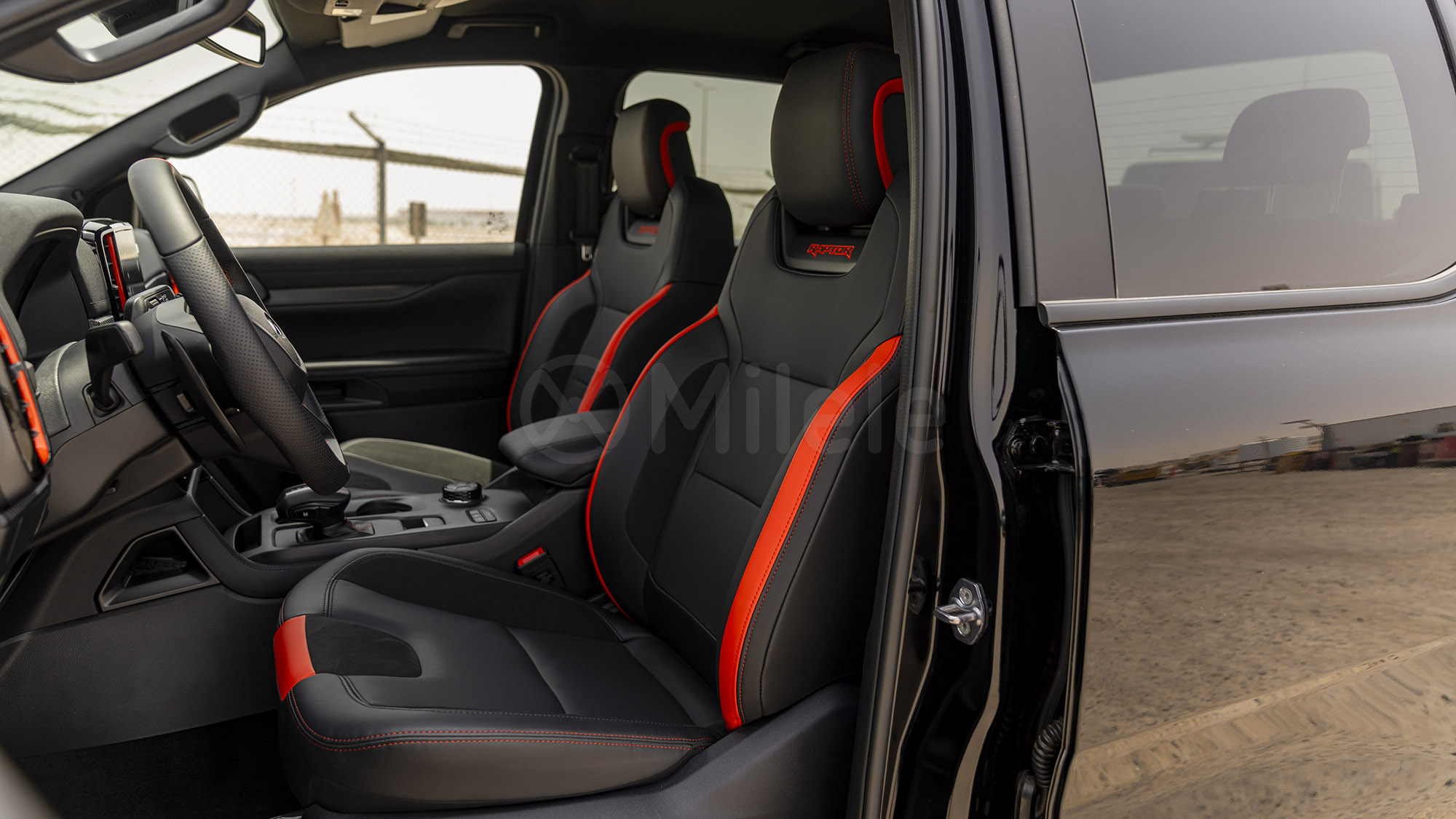 
(LHD) FORD RANGER RAPTOR 2.0D AT MY2025 – ABSOLUTE BLACK full									