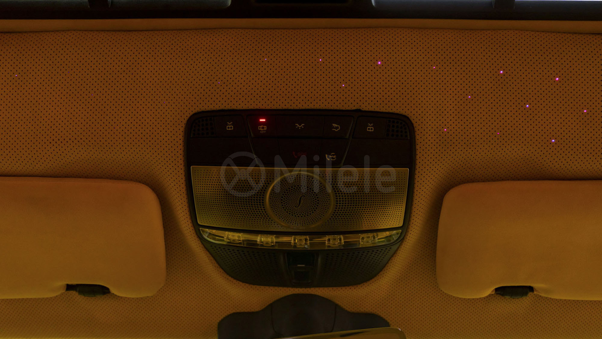 
(LHD) MERCEDES-BENZ G63 BRABUS 800 4.0P AT MY2019 – BEIGE full									