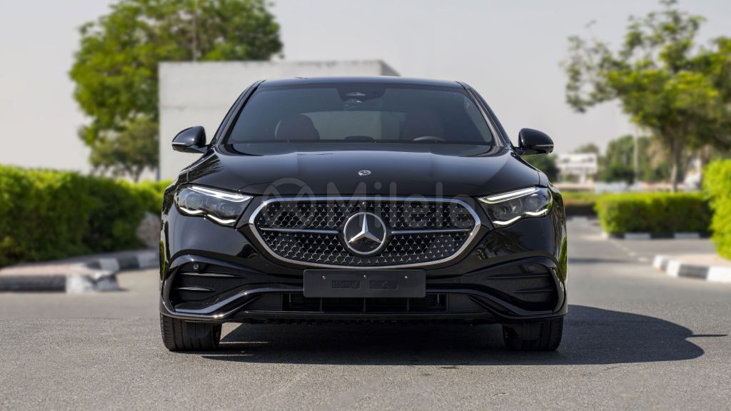 (LHD) E200 2.0P AT MY2025 – OBSIDIAN BLACK