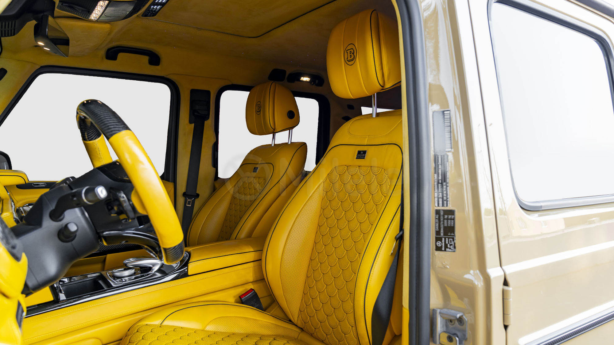 
(LHD) MERCEDES-BENZ G63 BRABUS 800 4.0P AT MY2019 – BEIGE full									
