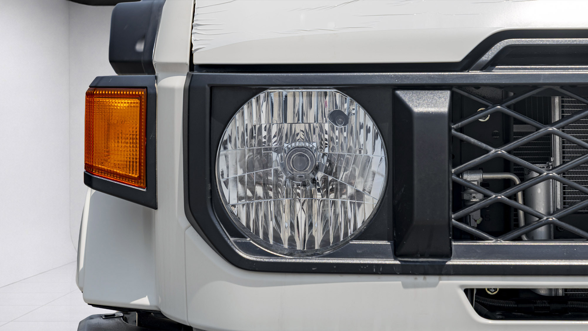 
(LHD) TOYOTA LAND CRUISER 78 2.8D AT 4X4 MY2025 – WHITE full									