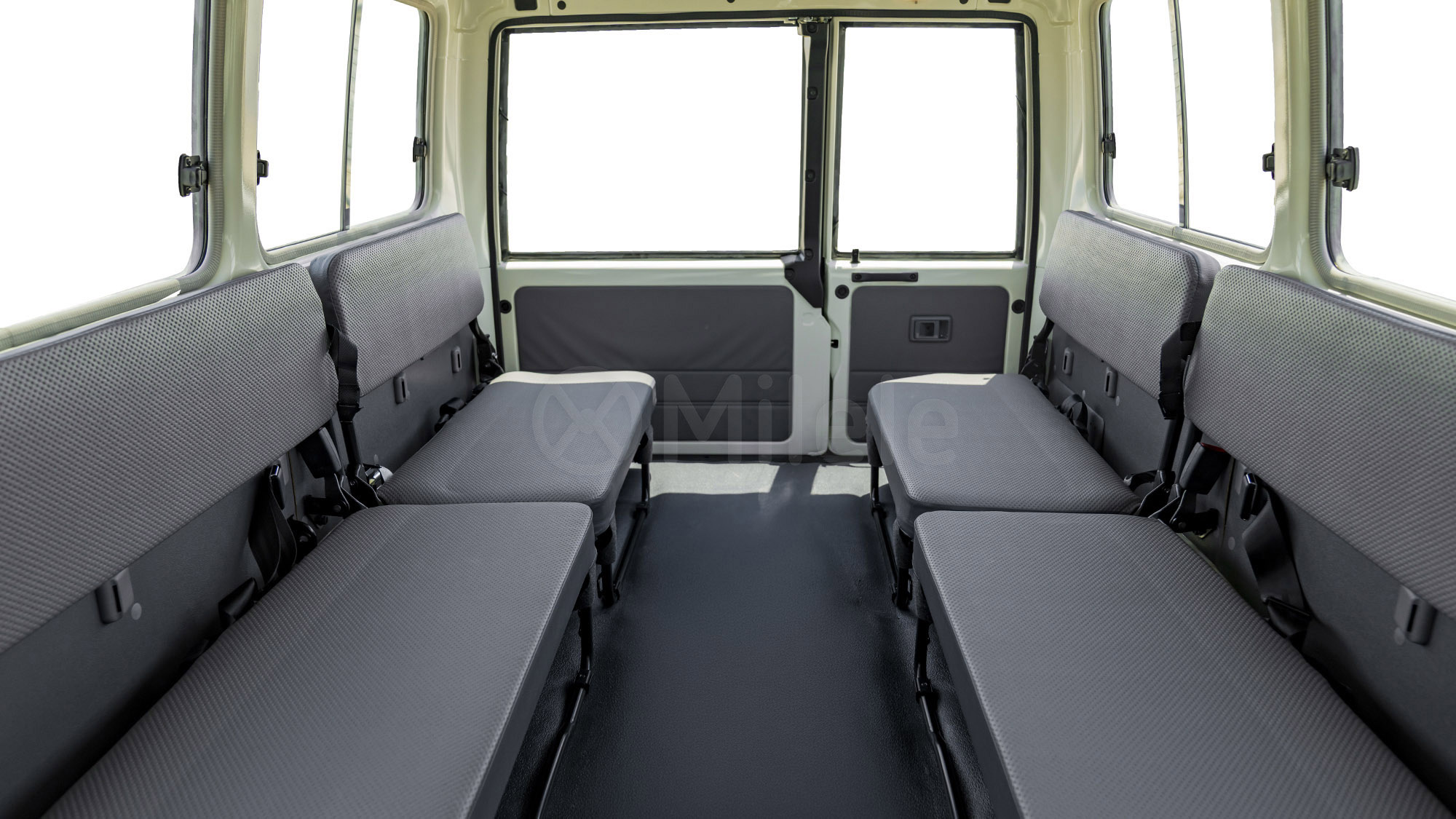 
(LHD) TOYOTA LAND CRUISER 78 2.8D AT 4X4 MY2025 – WHITE full									