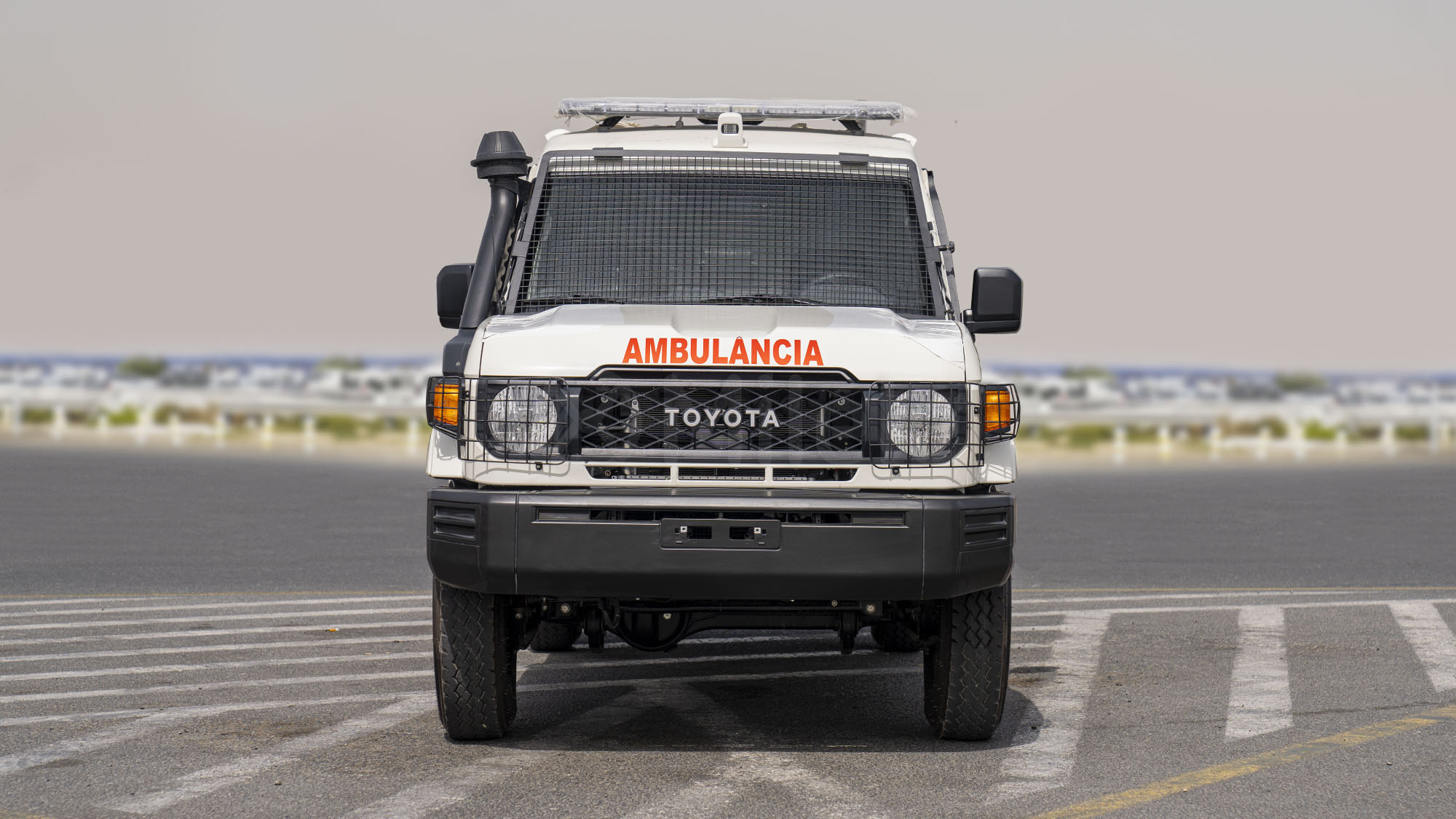 
(LHD) TOYOTA LC78 4.2D MT MY2025 – WHITE full									