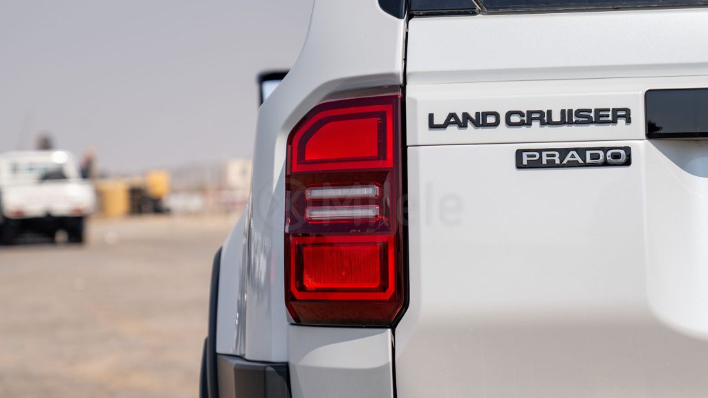 (LHD) PRADO 250 WX+ LUXURY 2.8D AT MY2025 – WHITE
