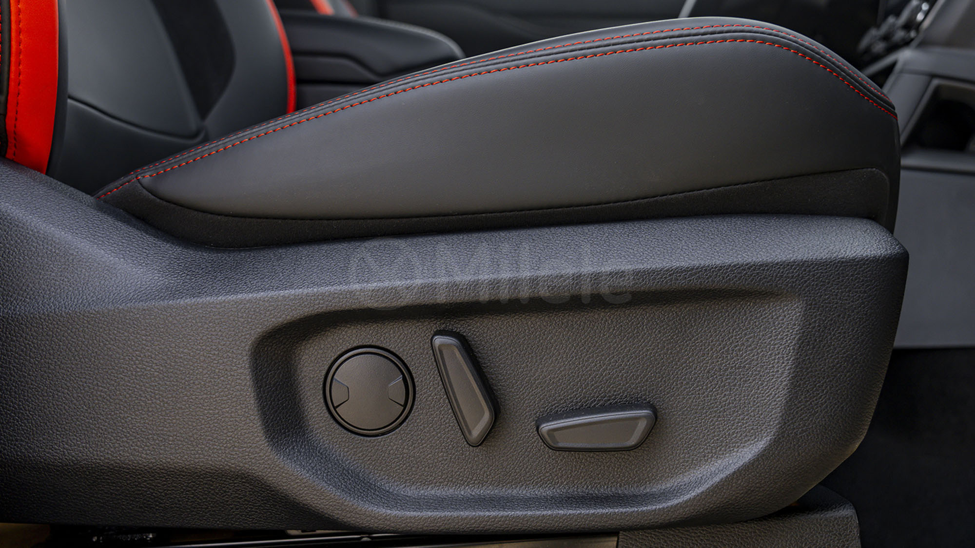 
(LHD) FORD RANGER RAPTOR 2.0D AT MY2025 – BLACK full									