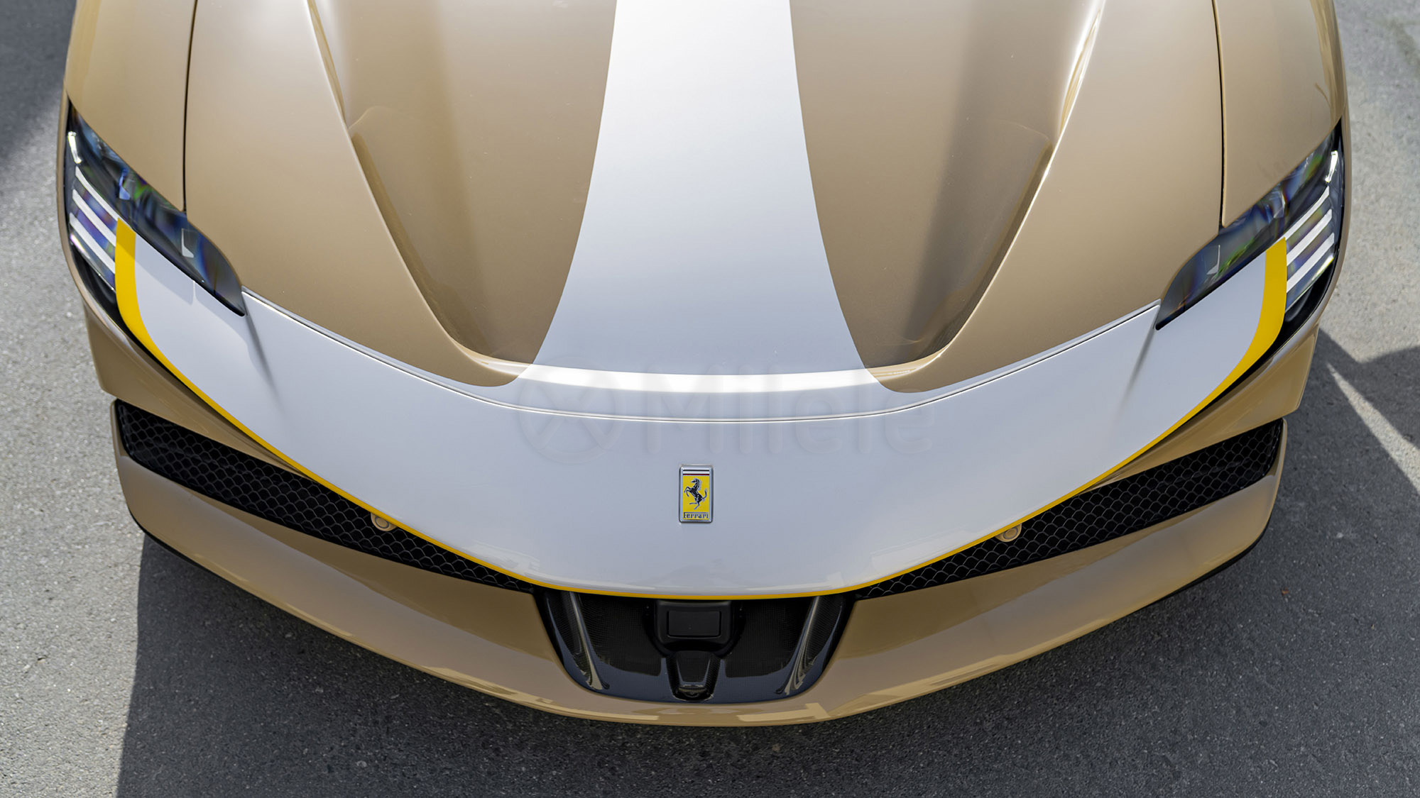 
(LHD) FERRARI SF90 SPIDER ASSETO FIORANO 4.0P AT MY2023 – BEIGE full									
