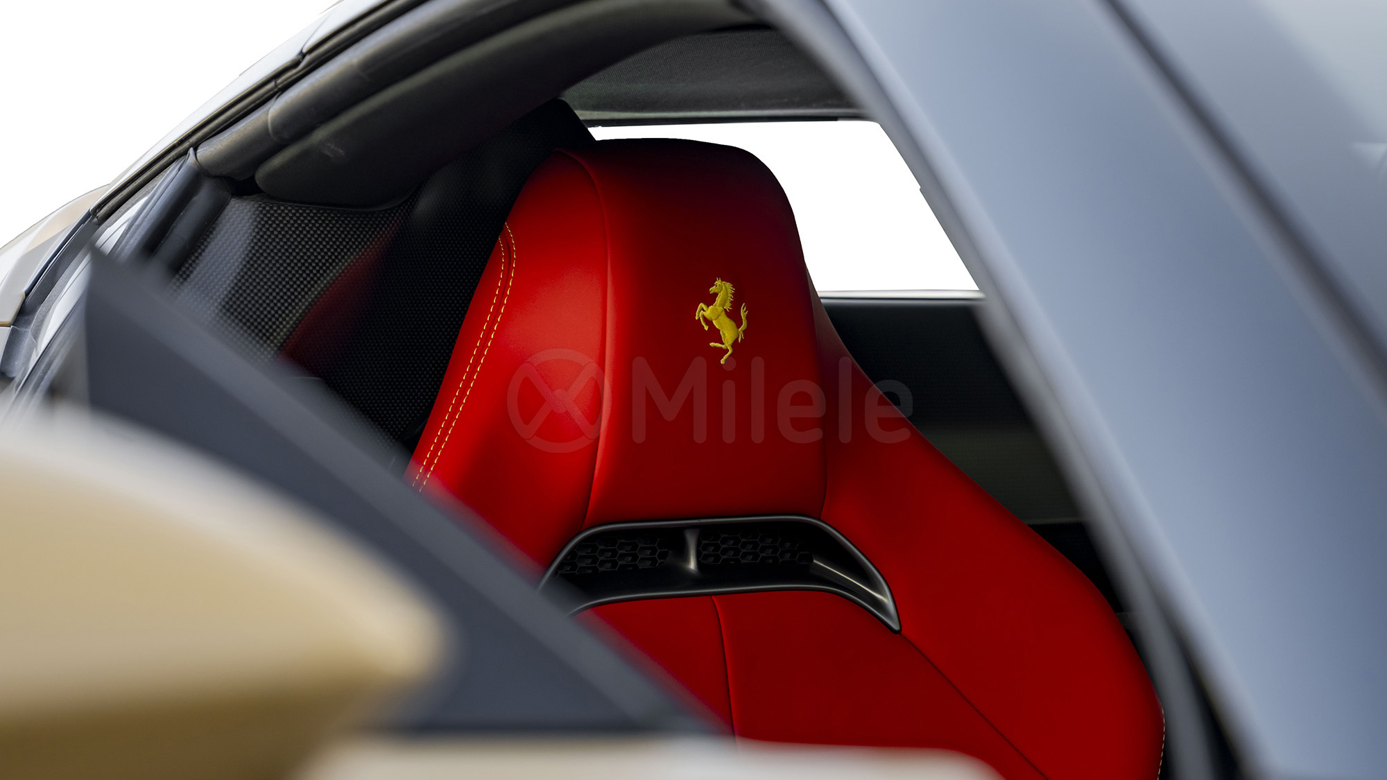 
(LHD) FERRARI SF90 SPIDER ASSETO FIORANO 4.0P AT MY2023 – BEIGE full									
