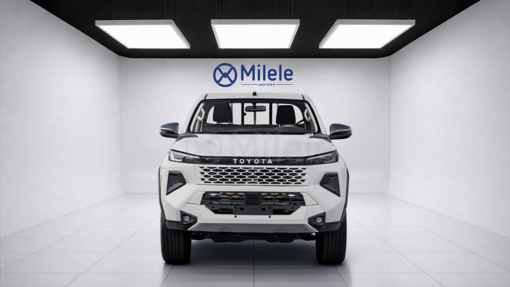 (LHD) TOYOTA HILUX DC TRAVO BODY KIT 2.7P AT 4X4 MY2025 – WHITE