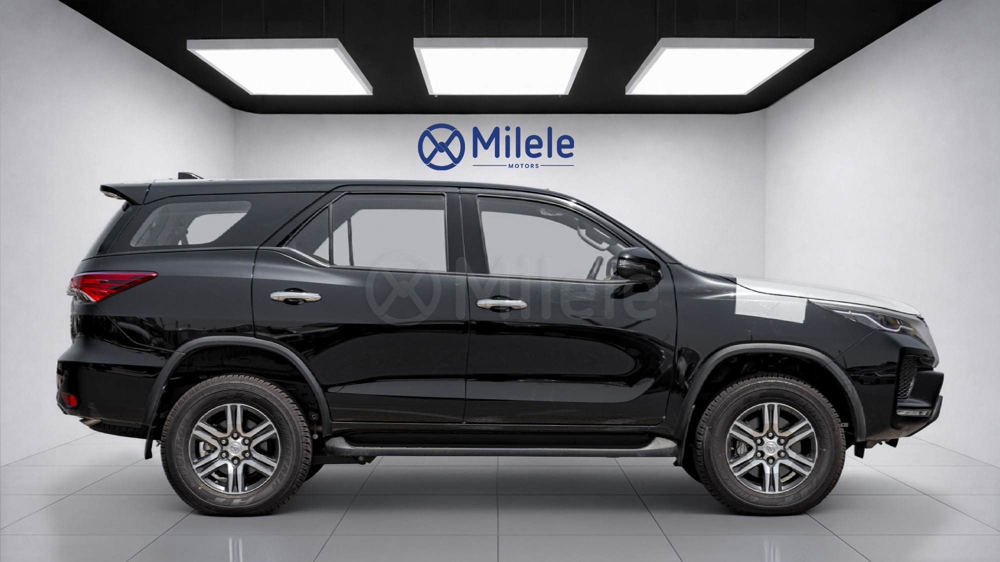 
(LHD) TOYOTA FORTUNER 2.7P AT 4X4 MY2026 – BLACK full									
