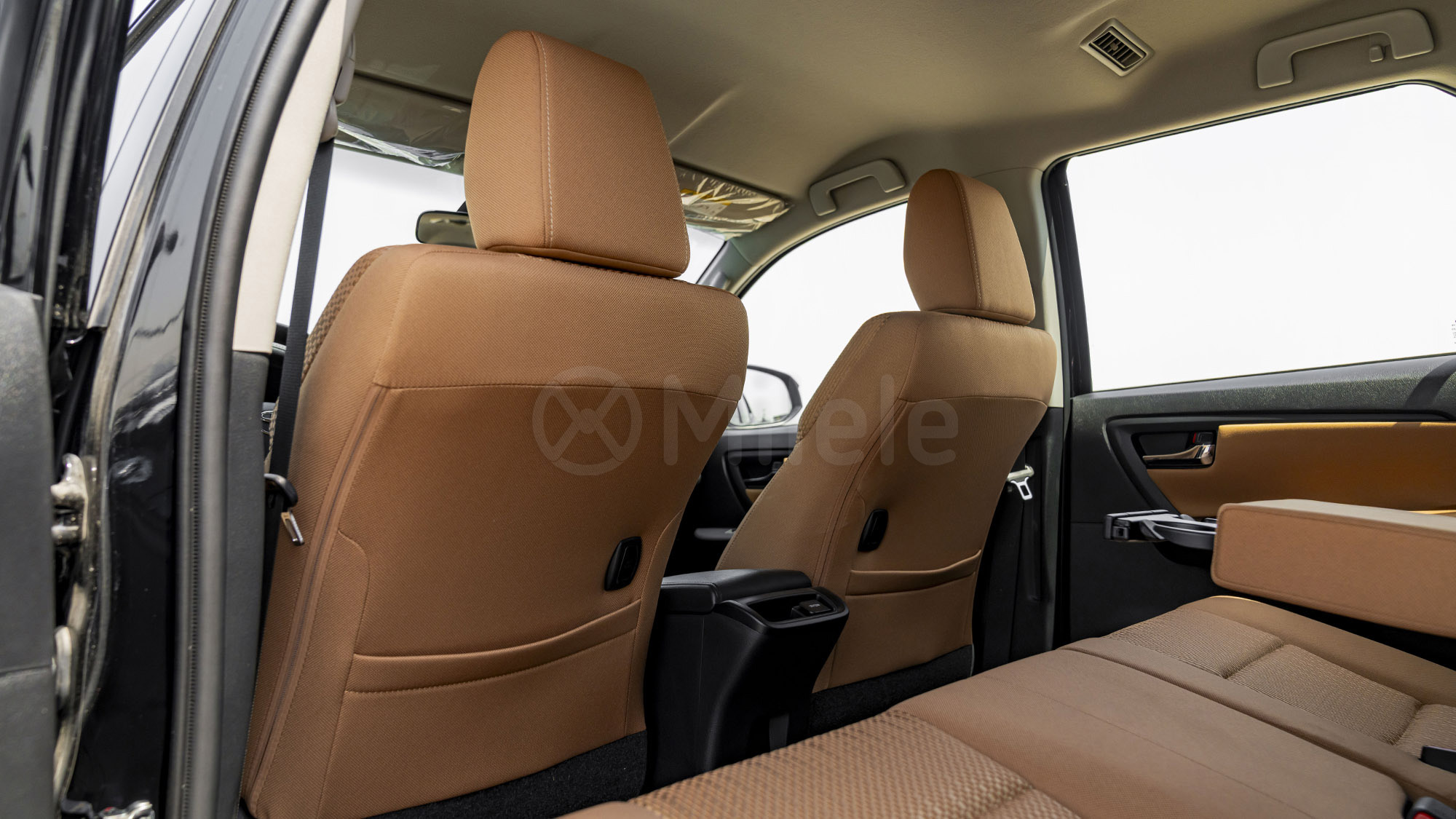 
(LHD) TOYOTA FORTUNER 2.7P AT 4X4 MY2026 – BLACK full									