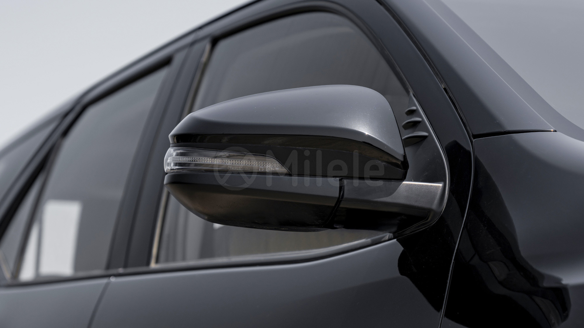 
(LHD) TOYOTA FORTUNER 2.7P AT 4X4 MY2026 – BLACK full									
