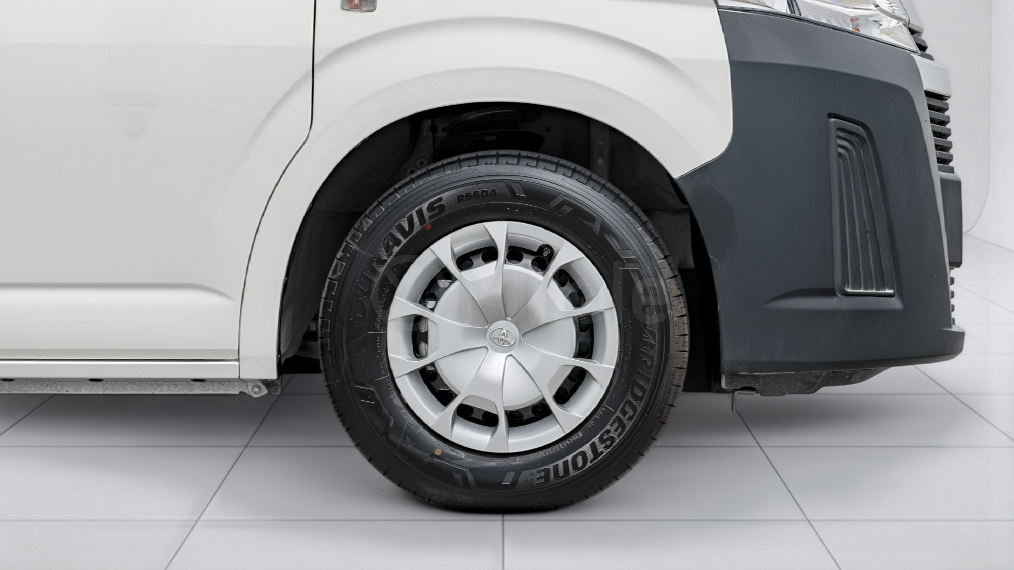 
(LHD) TOYOTA HIACE HR 3.5P MT RWD 13 SEATER MY2026 – WHITE full									