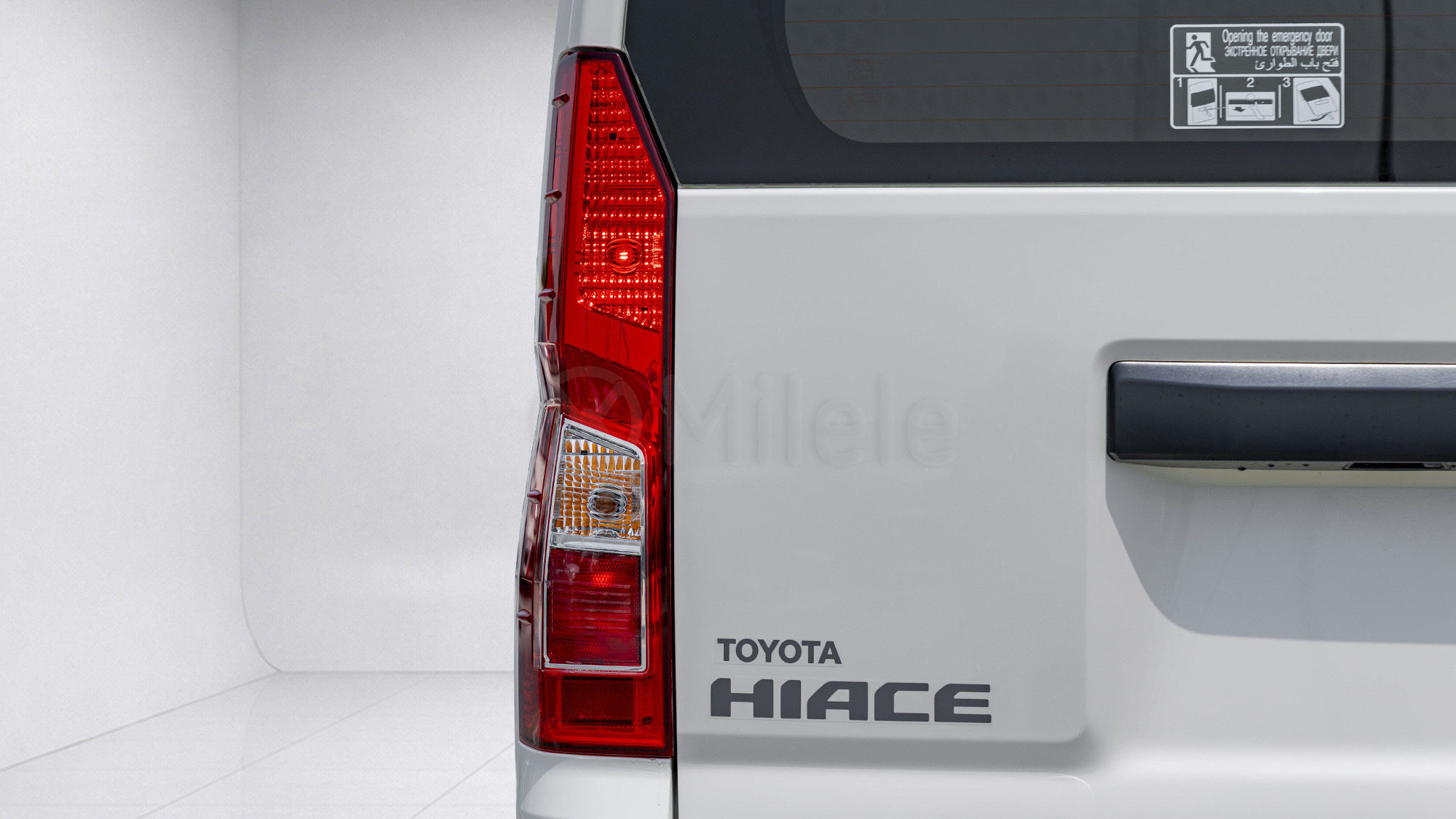 
(LHD) TOYOTA HIACE HR 3.5P MT RWD 13 SEATER MY2026 – WHITE full									