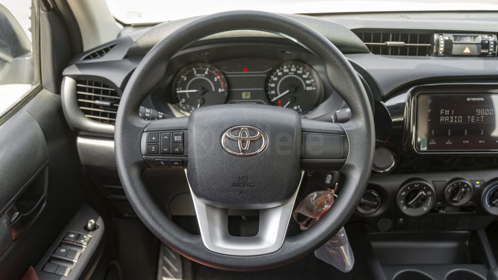 (LHD) TOYOTA HILUX DC GUN 125 2.4D AT 4WD MY2025 – WHITE