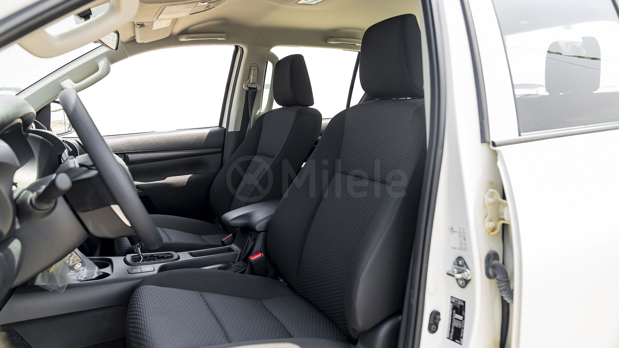 
(LHD) TOYOTA HILUX DC 2.7P AT 4X4 MY2026 – WHITE full									