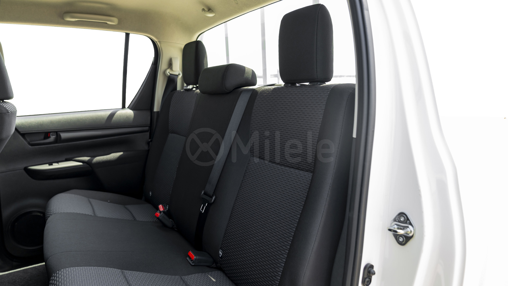 
(LHD) TOYOTA HILUX DC 2.7P AT 4X4 MY2026 – WHITE full									