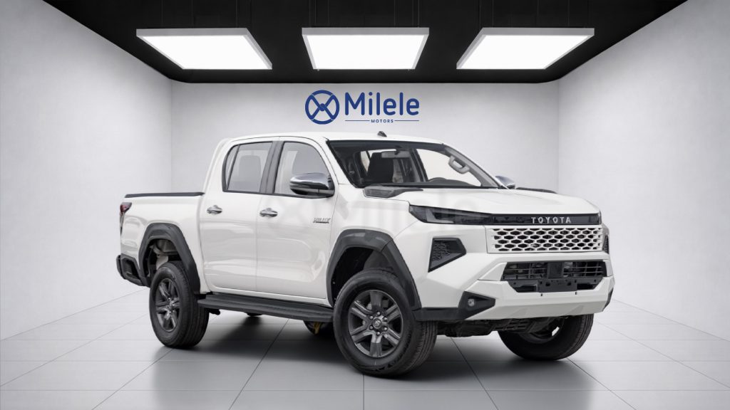 (LHD) TOYOTA HILUX DC 2.7P AT 4X4 FACELIFTED TO TRAVO MY2025 – WHITE