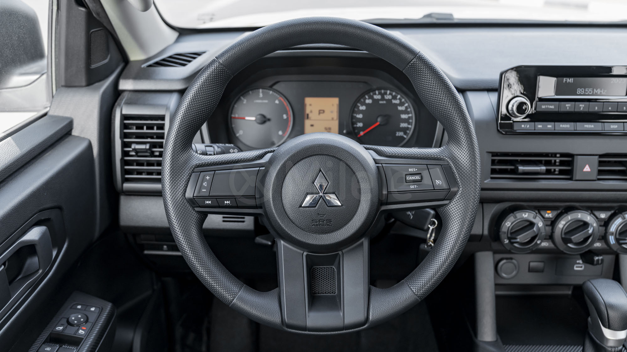 
(LHD) MITSUBISHI L200 DC 2.4D AT 4X4 MY2026 – WHITE full									