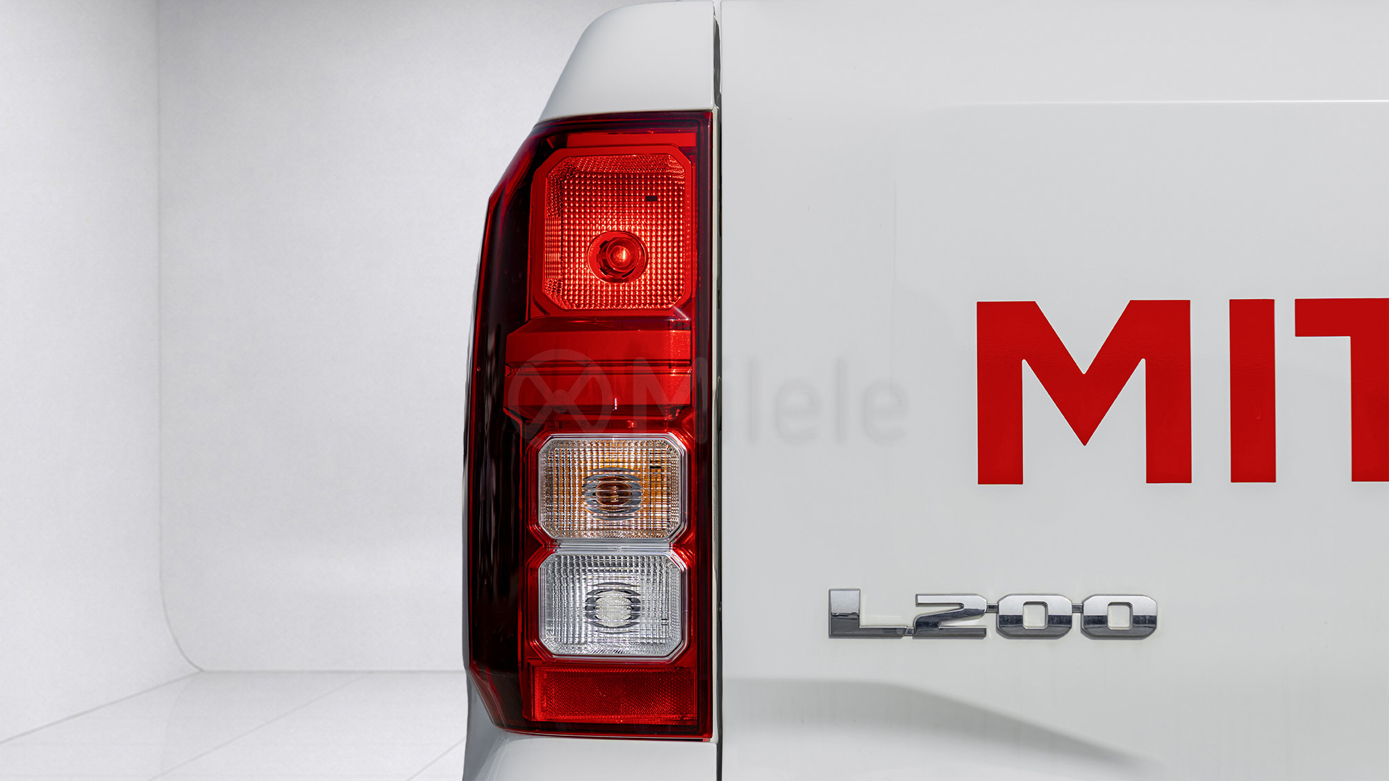 
(LHD) MITSUBISHI L200 DC 2.4D AT 4X4 MY2026 – WHITE full									