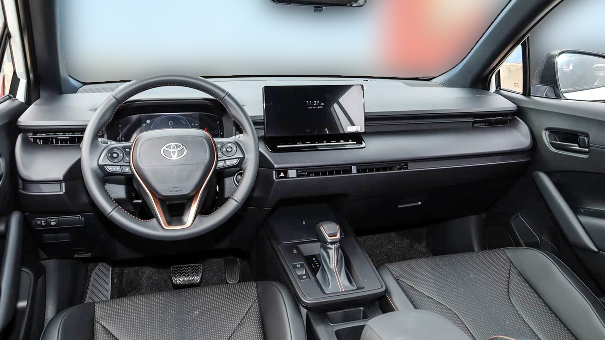 
(LHD) TOYOTA COROLLA CROSS ELITE 2.0PH AT MY2025 – CCOMING SOON full									